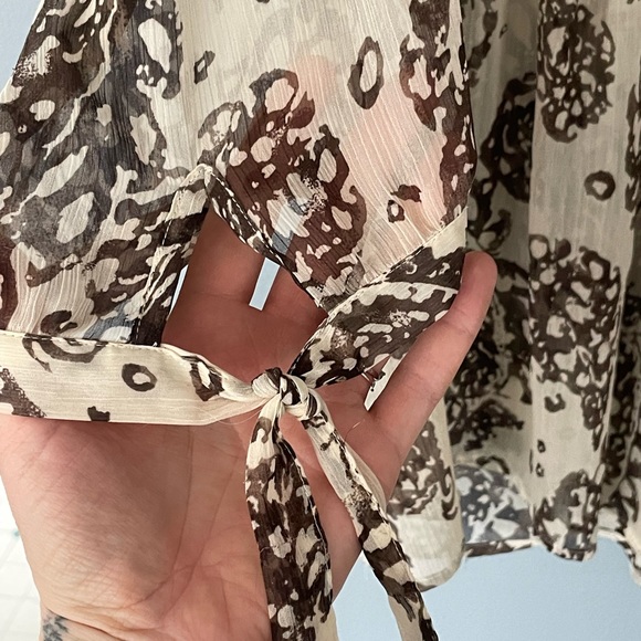 Coldwater Creek Sheer Tunic EUC - Picture 5 of 5